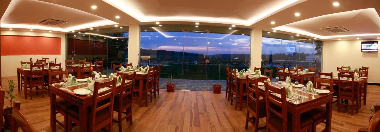 Park Safari Resort Саураха Екстериор снимка