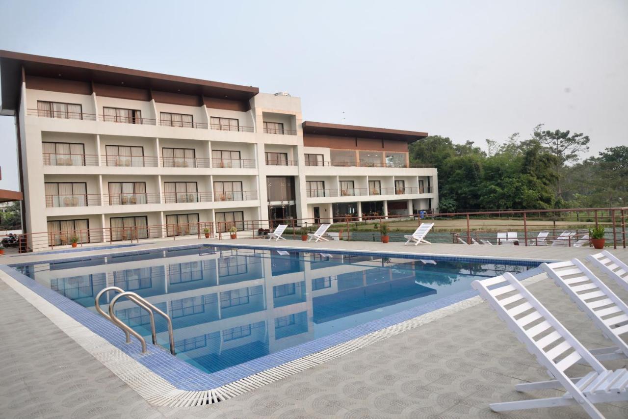 Park Safari Resort Саураха Екстериор снимка
