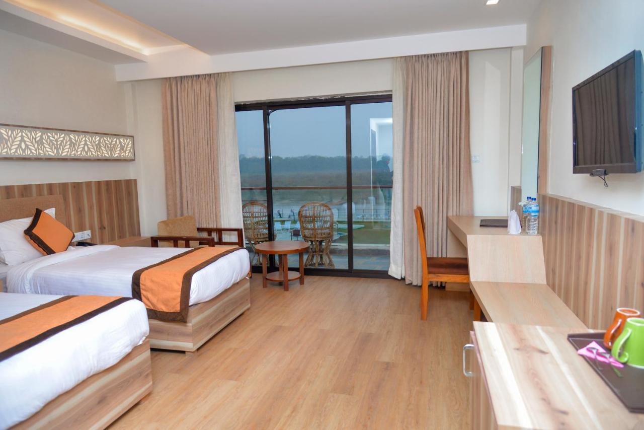 Park Safari Resort Саураха Екстериор снимка