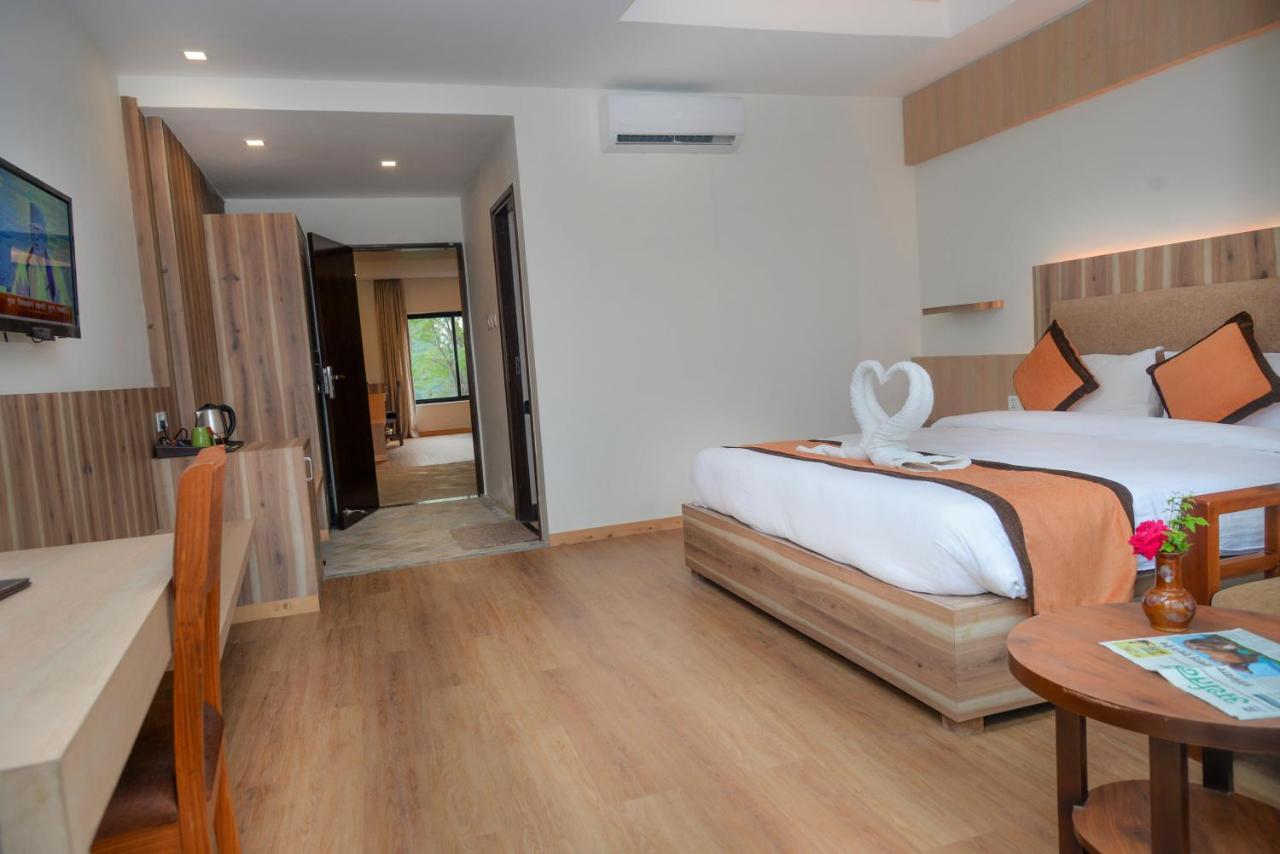 Park Safari Resort Саураха Екстериор снимка